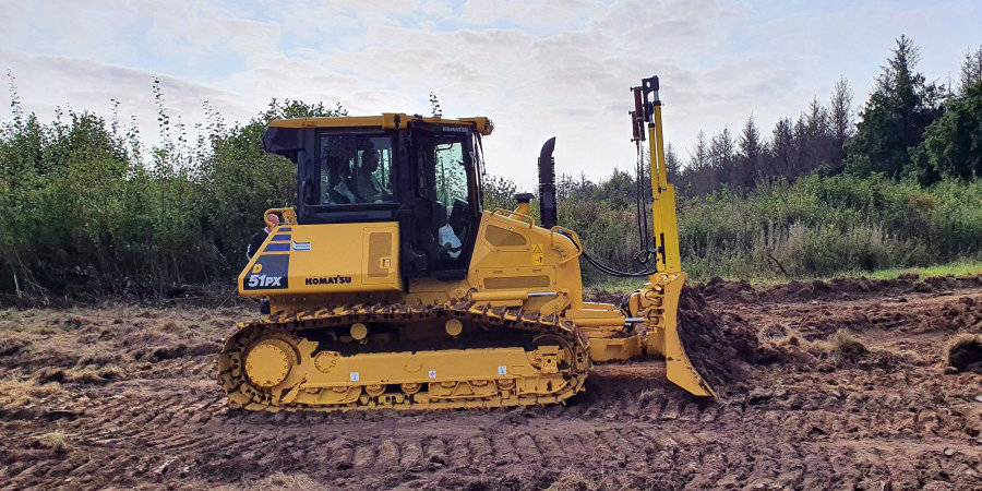 Komatsu D51PX mit elektrischen Masten
